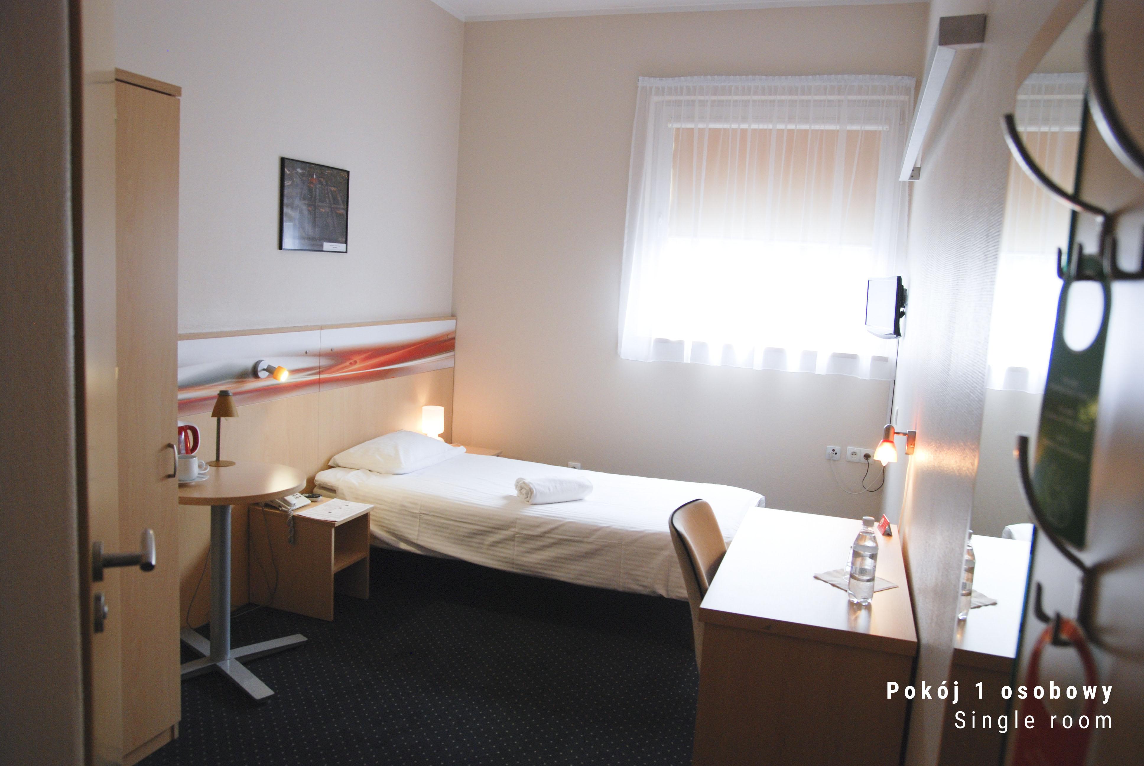Economy Silesian Hotel Κατοβίτσε Εξωτερικό φωτογραφία