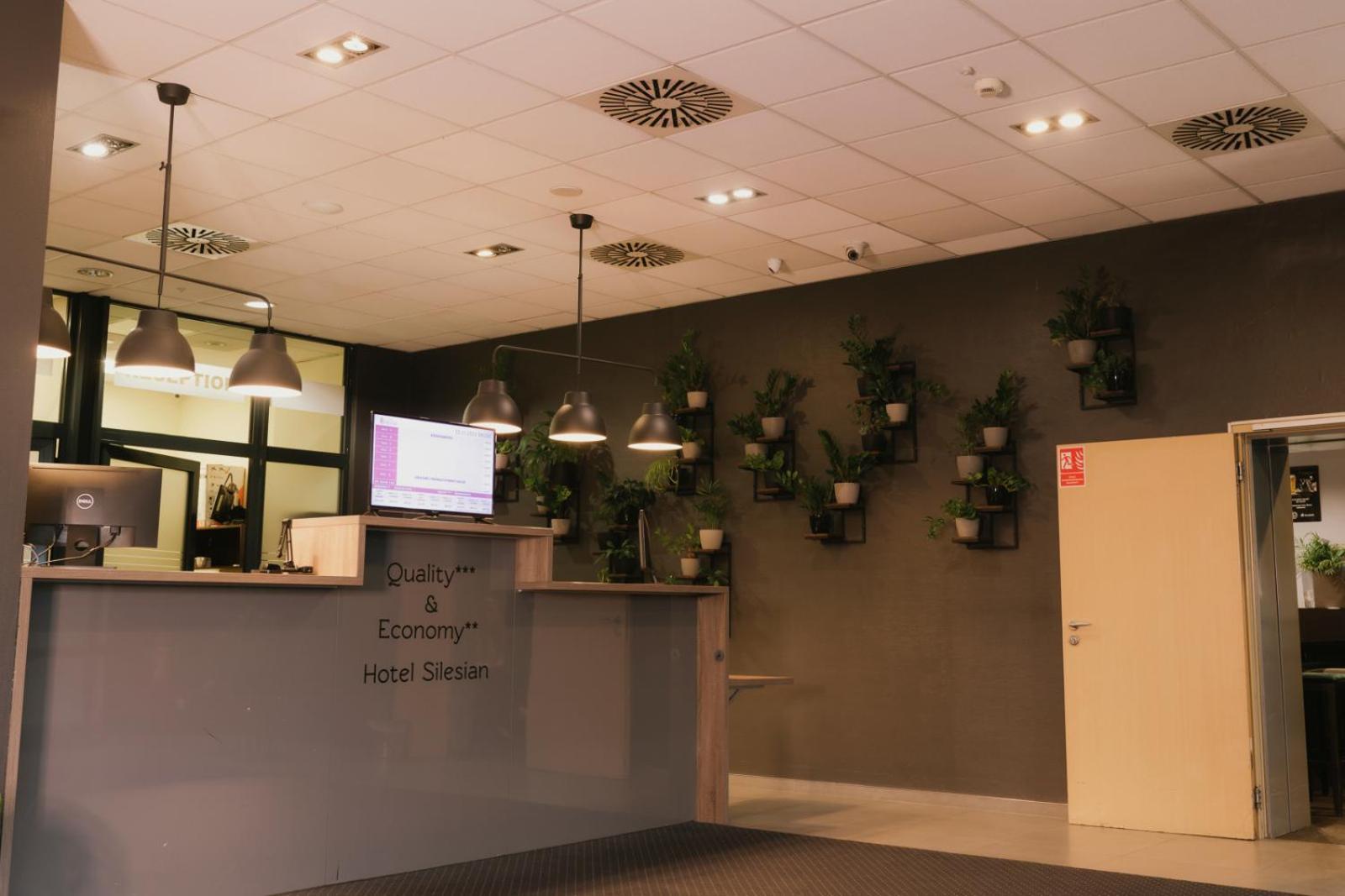 Economy Silesian Hotel Κατοβίτσε Εξωτερικό φωτογραφία