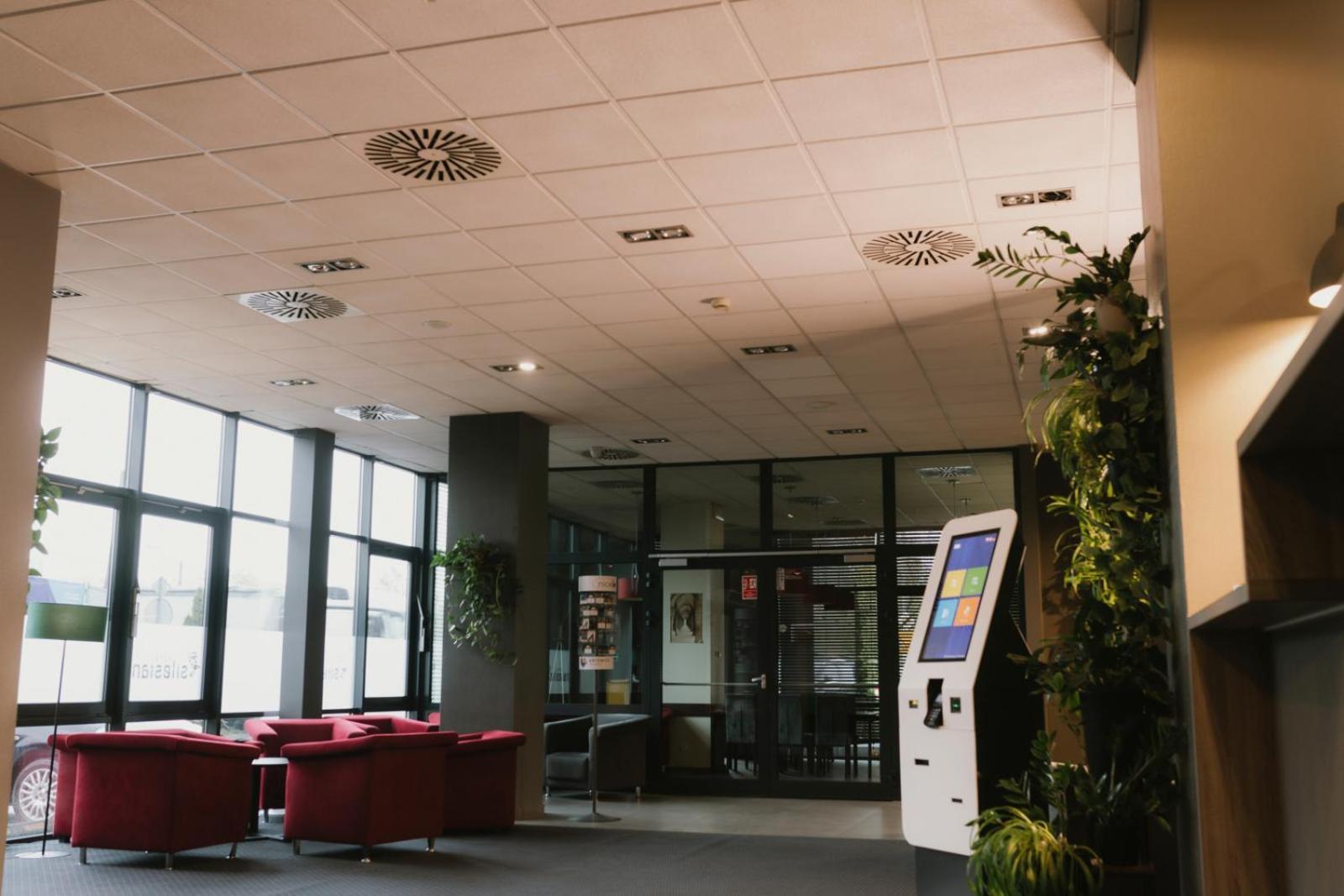 Economy Silesian Hotel Κατοβίτσε Εξωτερικό φωτογραφία