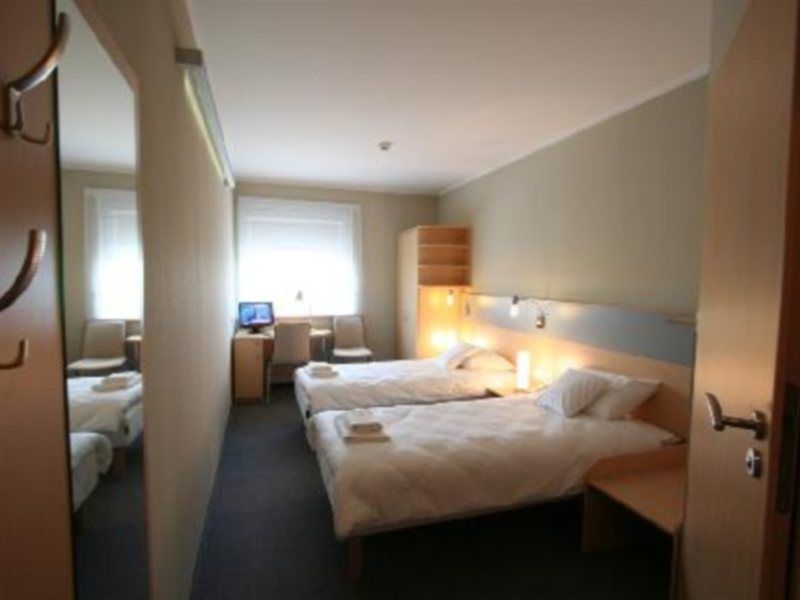 Economy Silesian Hotel Κατοβίτσε Εξωτερικό φωτογραφία